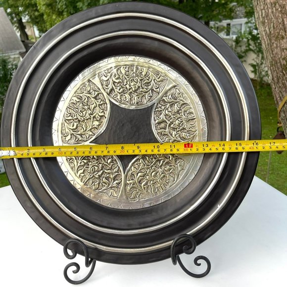 Metal Wall Decor Plate Centerpiece Tray Embossed Stamped Floral Design Hanger 16 - Picture 4 of 6